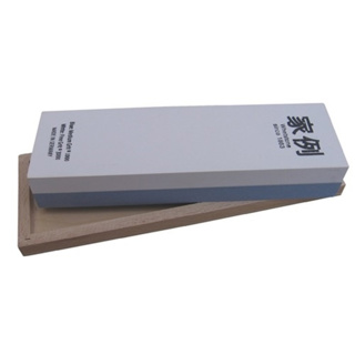 Abziehstein im Holzkasten